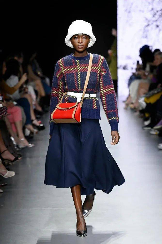 maryling 2022秋冬女装系列发布秀_dani_成衣_自然