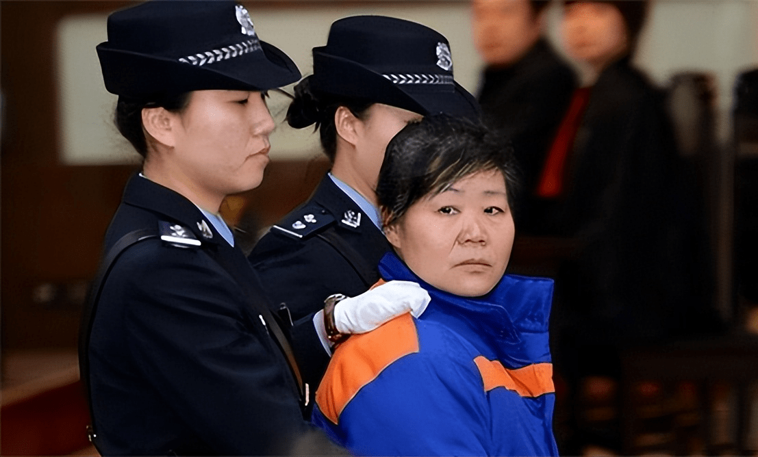 而后以1000元的价格转卖给了人贩子潘桂串