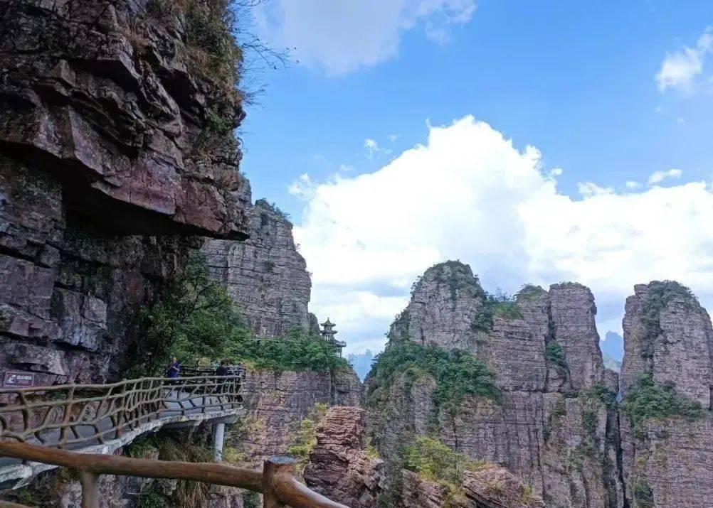 工会助力文旅振兴平南县特色旅游线路二北帝山