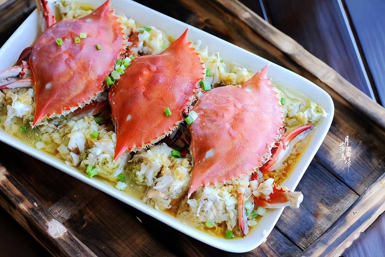 分享一个最好吃,最简单的梭子蟹的吃法——蒜蓉粉丝蒸梭子蟹,浓浓的蒜