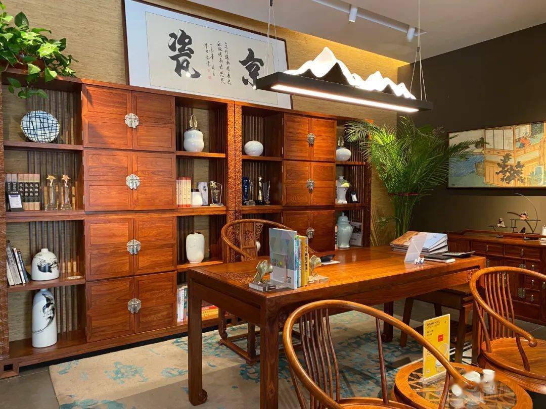 荣麟·京瓷 — 京绣风雅,扇上生花_家具_传统_艺术