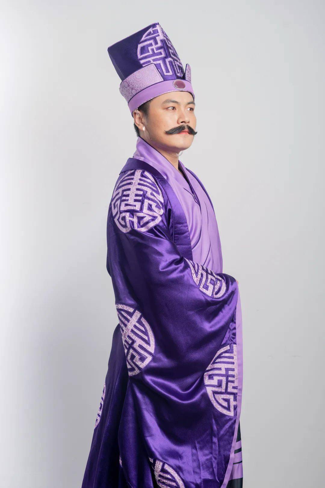 崔相萌赛华佗 陈绍白大桩子 刘 瑄鲁妹 格 尔绣娘 张雪艳大当家