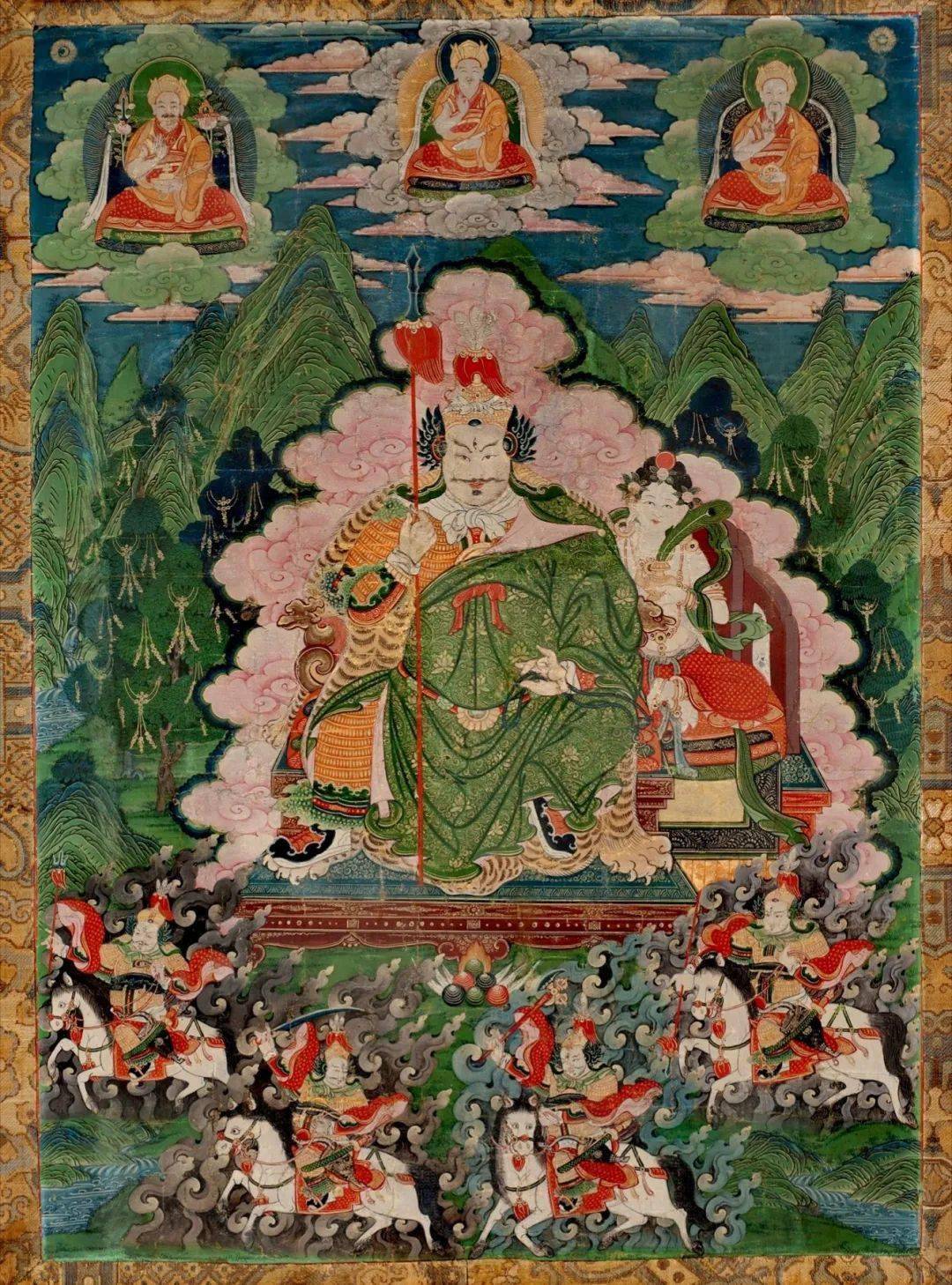 尊分别是与玛哈那色有誓句关系的萨迦班智达三世章嘉国师八思巴帝师