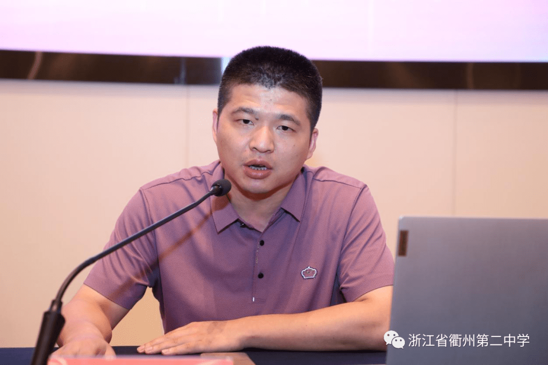 当天下午,邵建文老师代表教学组,汪耀生老师代表政教组,李萌浩老师