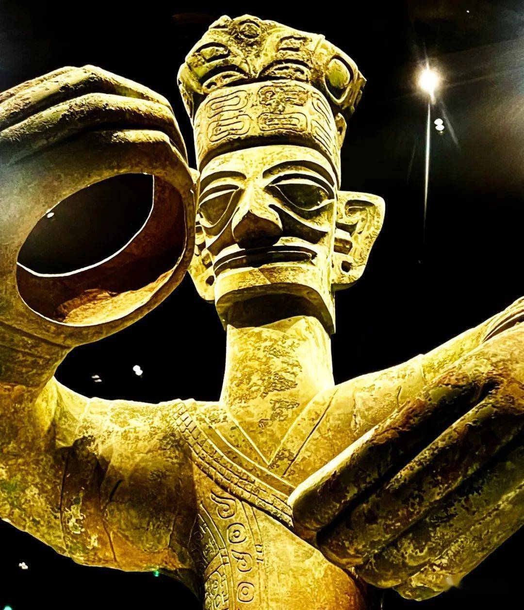 周倜分享三星堆博物馆青铜器上篇_中国文物学会_黄岩_人像