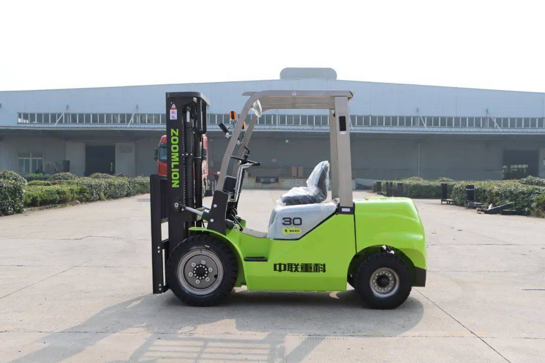 "绿色动力,创领未来"中联重科工业车辆电动叉车新品亮相_搜狐汽车