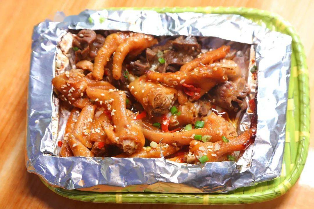 藏在惠东巷子里的宝藏窑鸡,要熟人带路才能找得到!_味道_凤爪_锡纸