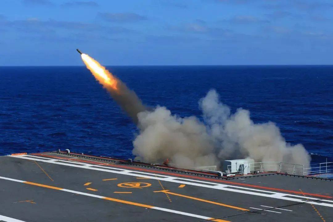 台海演习首次组织航母编队威慑演练!三艘航母,何时能一次集齐?