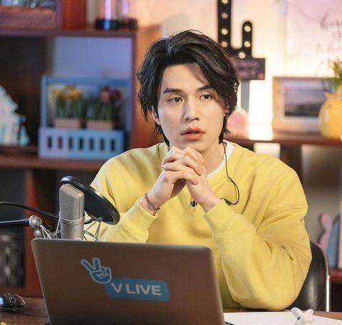 十位帅度爆表国外长发男星!