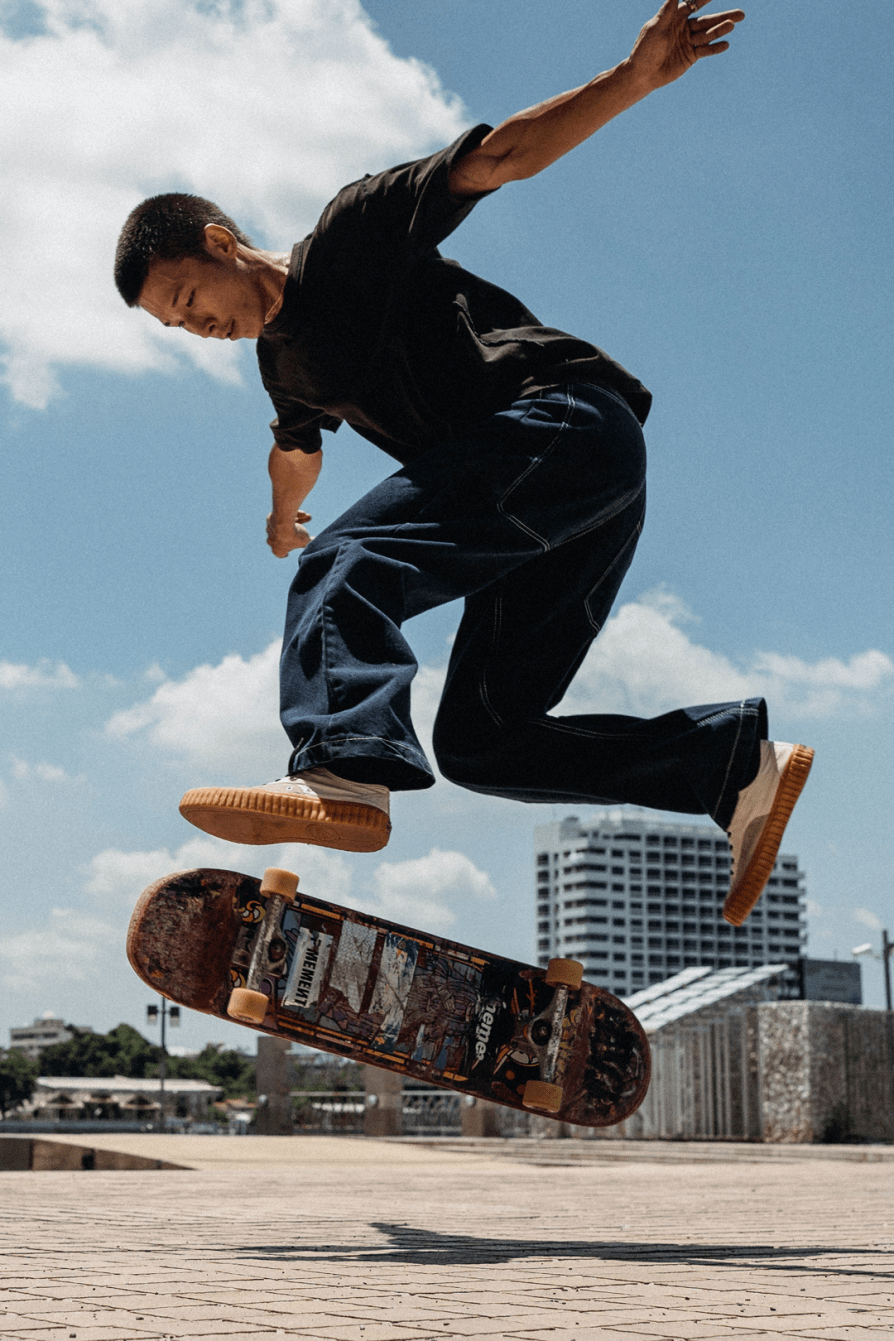 夏天的广州,每晚都有人在街头滑板中「做翻自己」_亚文化_levis