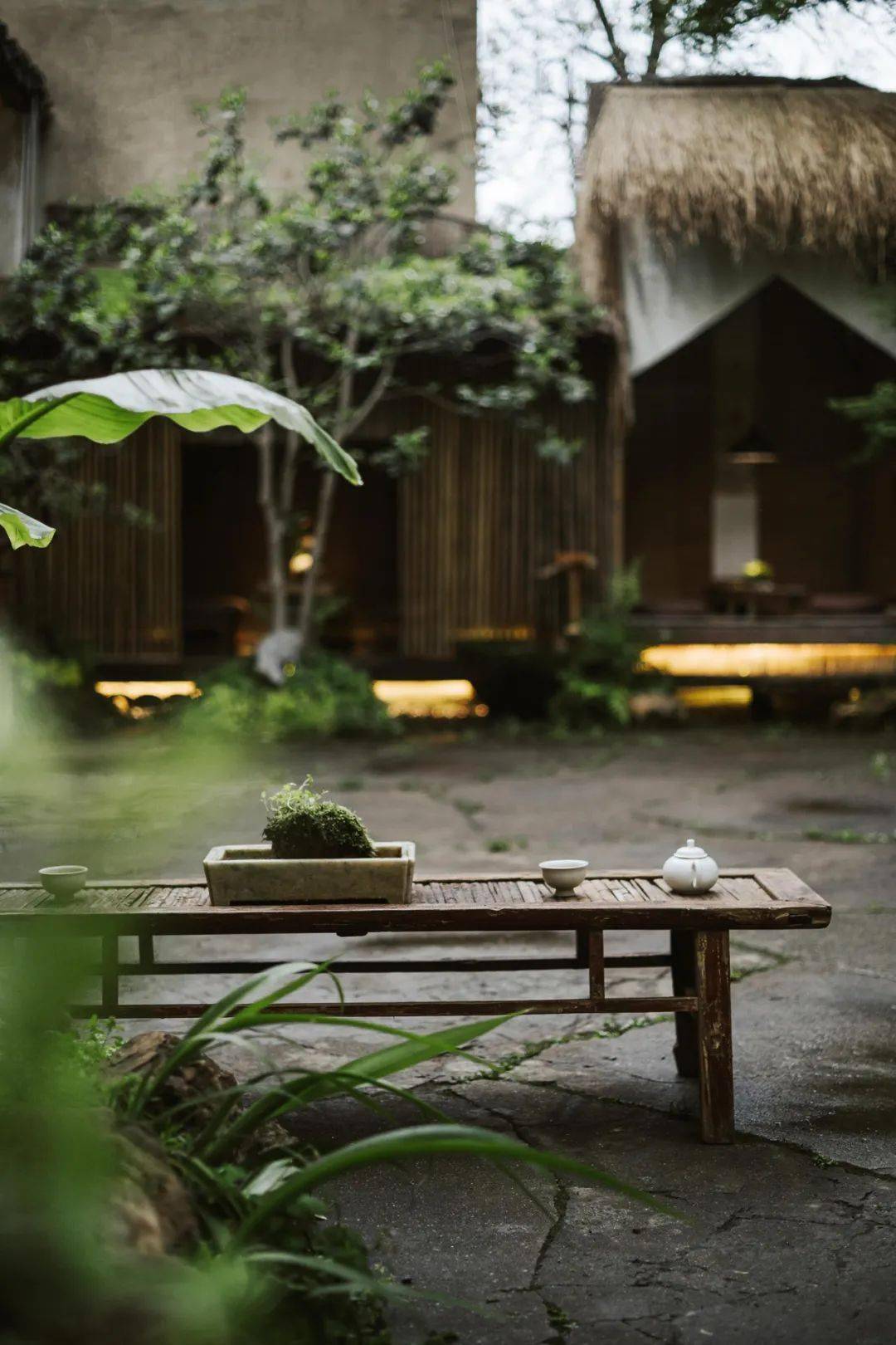 清闲之所,乐居其间._李渔_之乐_红木