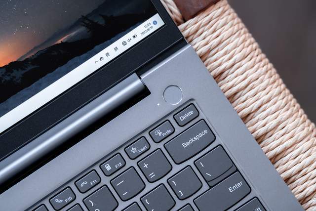 AMD 锐龙 7 6800H + RTX 2050 的 ThinkBook 14+,如何在轻薄本里卷出新境界?