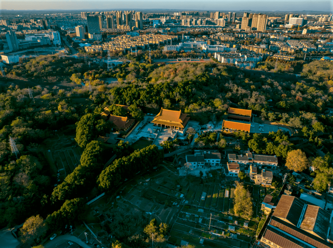 王安石,蘇東坡,黃庭堅,陸游等遊歷古長蘆崇福禪寺時的40篇古文詩詞