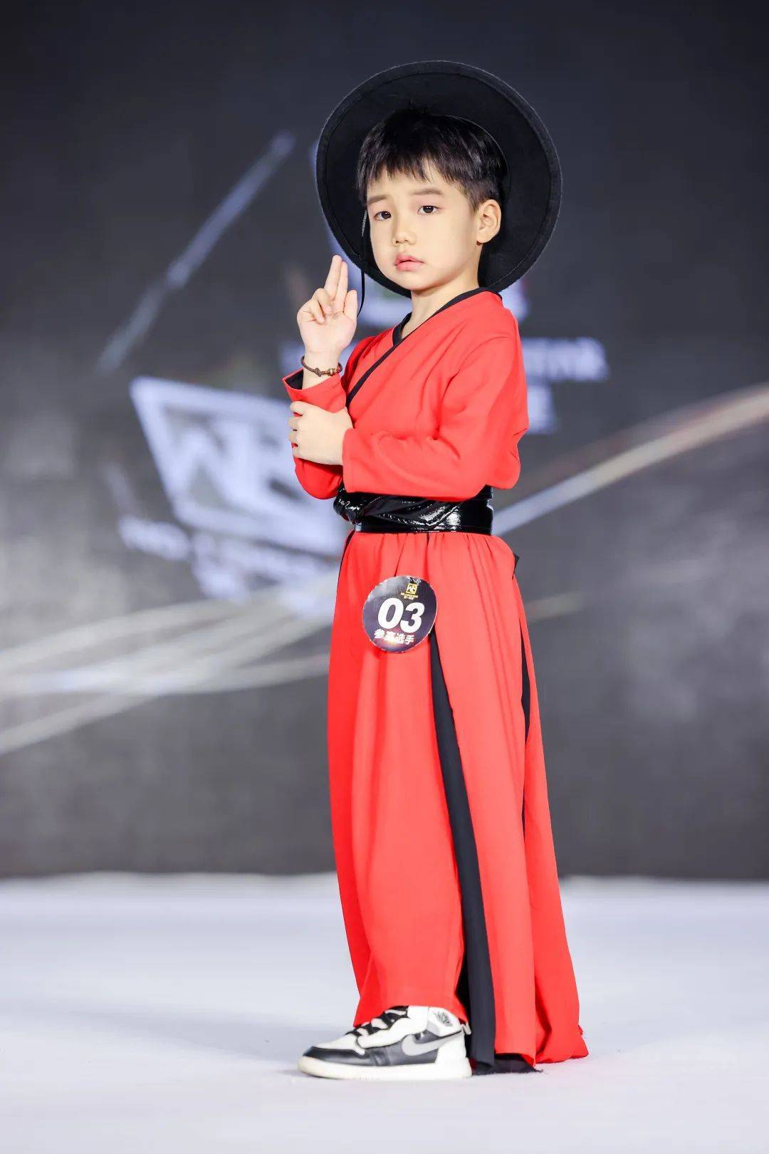 第一童星中山总冠军专访 | 杨佳鑫【实力与人气兼具的冠军选手】_总