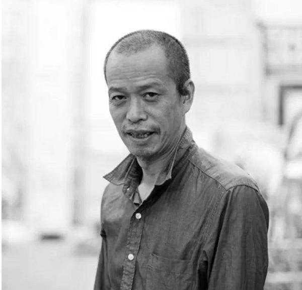 家何云昌,取出一根肋骨,做成项链,送给5个最爱的女人_作品_油画_创作