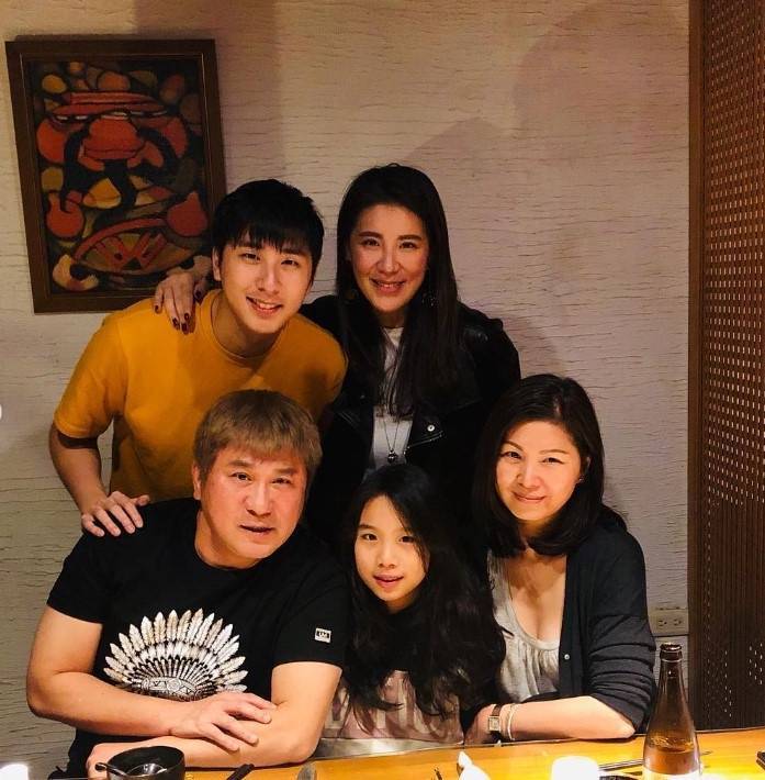 图片来源:ig@whoshawnhu演艺圈最强亲子档:妈妈叶瑷菱&儿子01zi