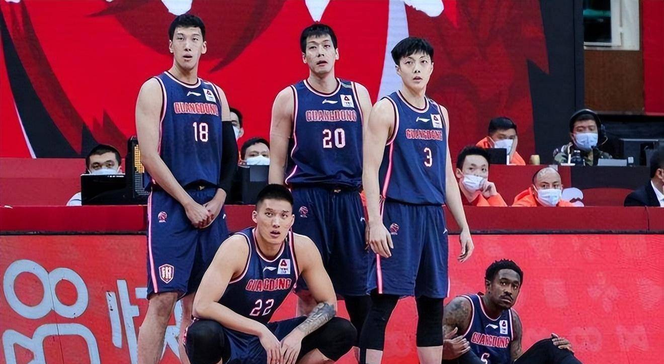 易建联新赛季复出|恭喜广东！ 易建联回来了！最新阵容出炉，全华班，朱芳雨不会选新外援