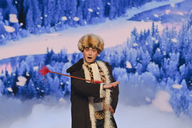 冯旭表演京剧选段《打虎上山》《今日痛饮庆功酒》褚海辰演唱《心花