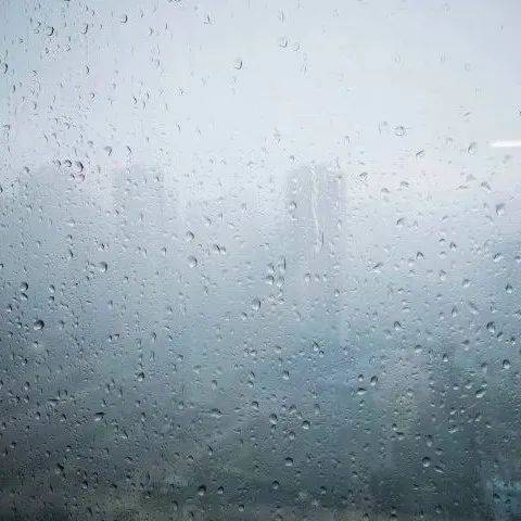 昆明凌晨连发两预警!雷声阵阵,不少人梦中被惊醒:第一次害怕下雨天!_小到中雨_天气_多云