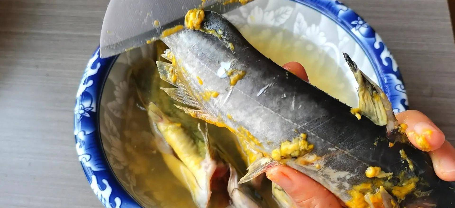 裙带菜黄骨鱼汤,家里有孩子的不要错过,好喝又营养,老少都爱喝_降低