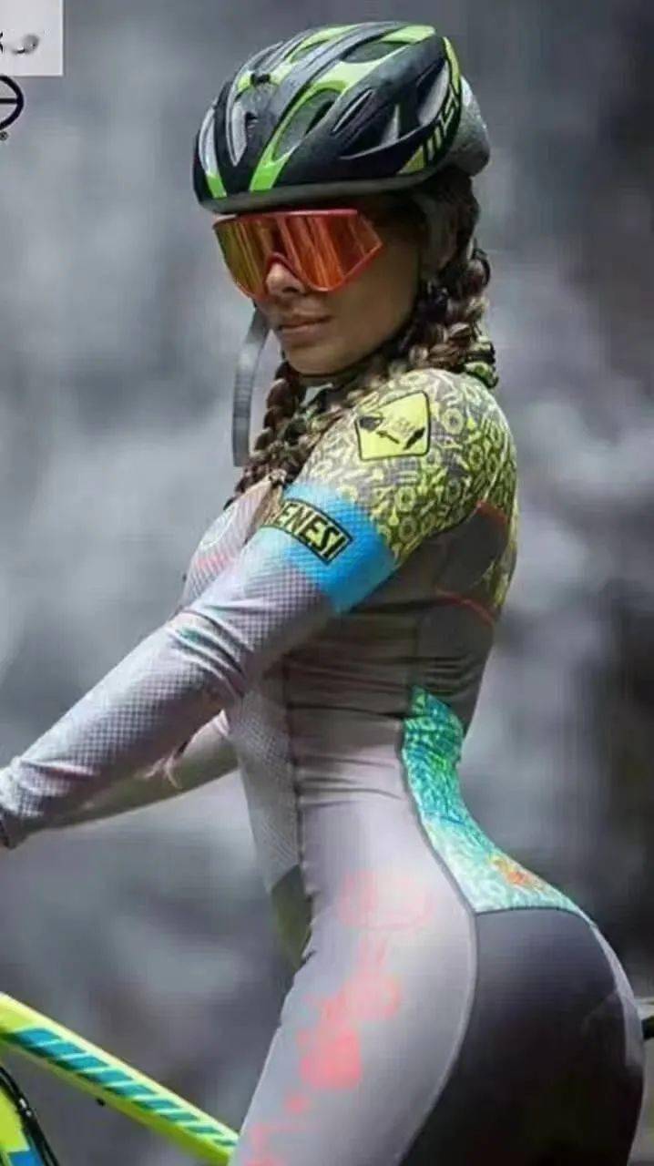 骑行服为什么都是紧身的?_运动_服装_服饰