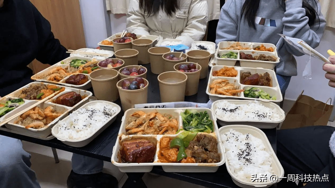 为什么外卖越来越贵了?_平台_菲特_包子