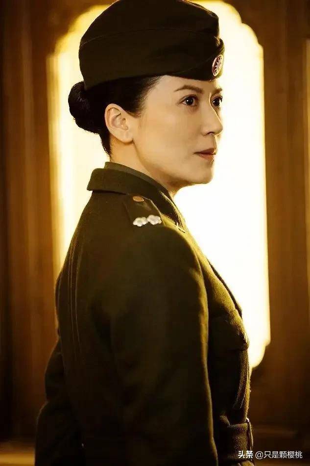 《纪委书记》《刑警之海外行动》饰演施雅楠,著名电视台主持人,廖启东