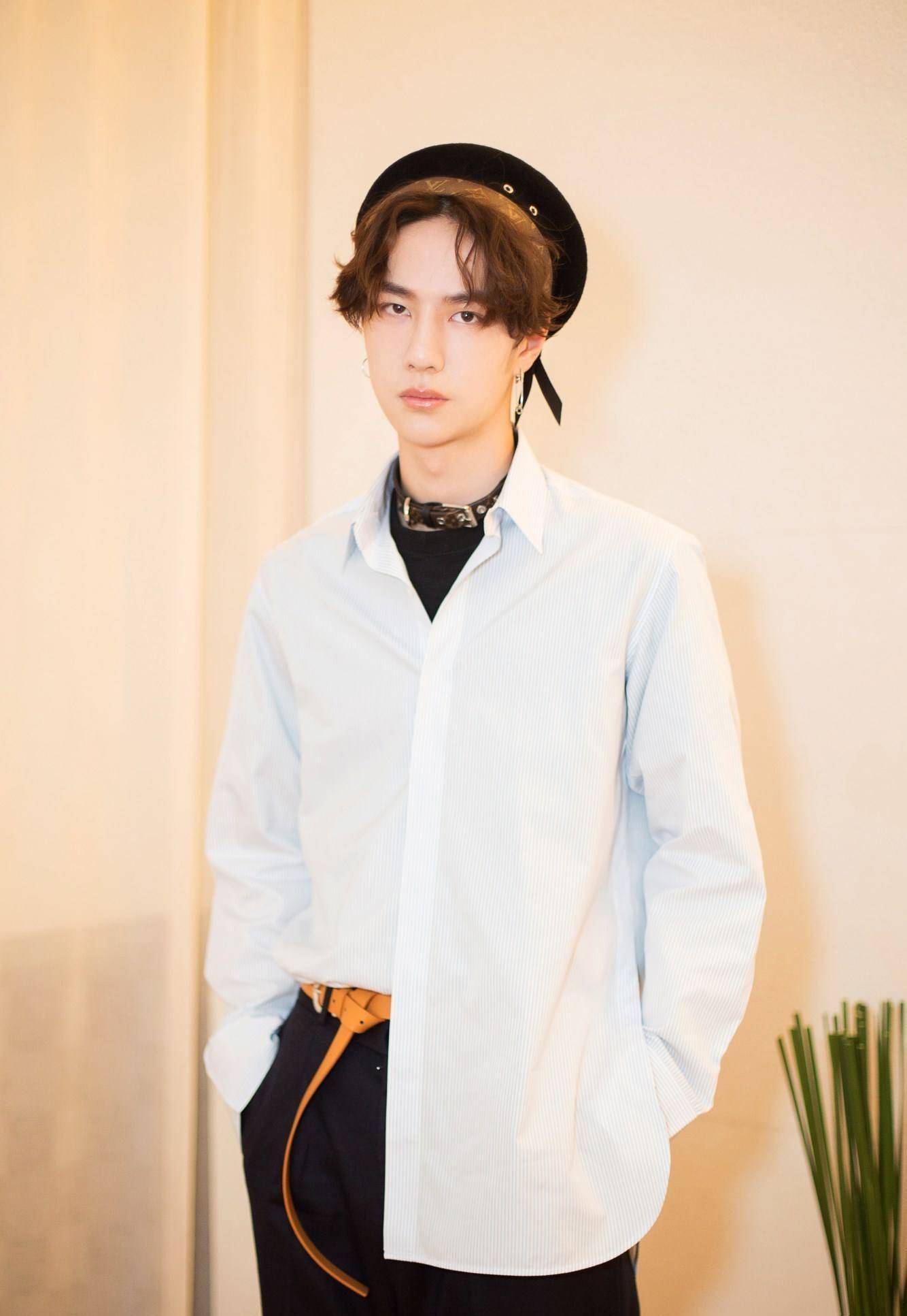 王一博绿洲庆祝驾照过实习期,不愧是名副其实的多能艺人_舞蹈_留言