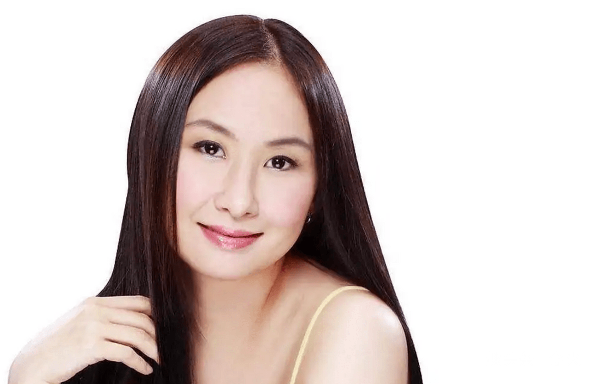 50岁汤宝如现身酒吧演出!