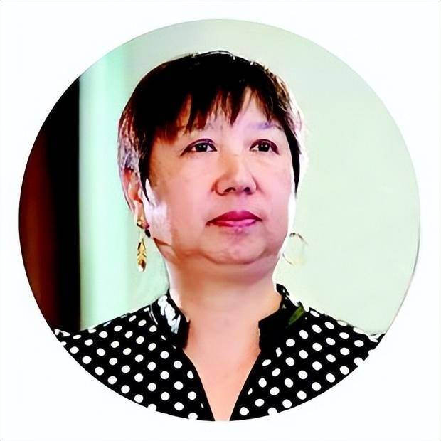 她是一代"羽坛女皇",患肺癌早逝,丈夫帮她实现两个心愿_韩爱萍_郭鸣