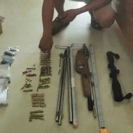 贺州一男子造了两把枪，被抓了！_制造_枪支_黄某某