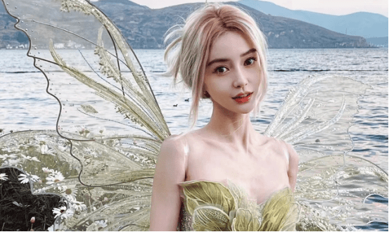 杨颖精灵风写真仙气爆棚,却遭网红内涵身材差:baby不如我_造型_浅绿色