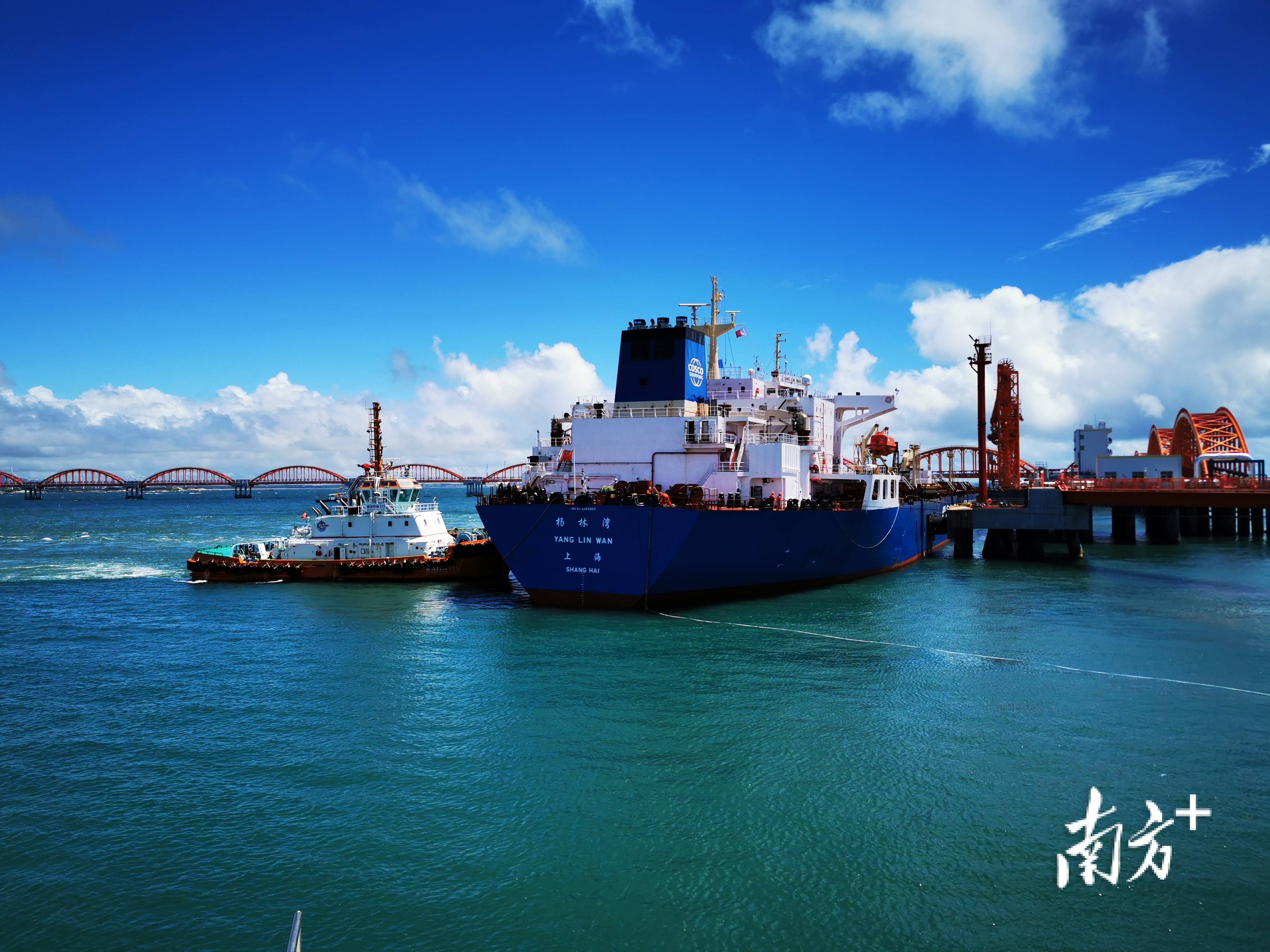 揭阳海事局多措并举保障大型油轮成功靠泊揭阳港
