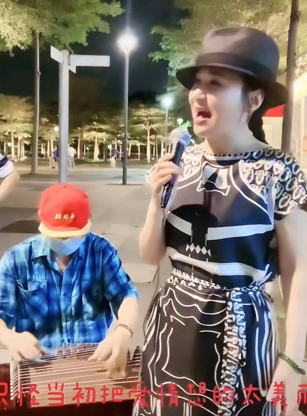 周豔泓:被初戀丈夫寵成掌中寶,一生最慶幸的是和李厚霖分手 23 fc6ac1c53e024b1c829503f2df02ff47