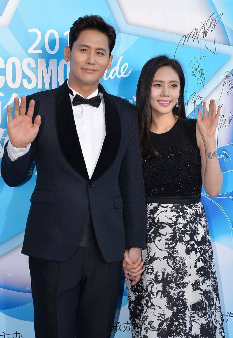 秋瓷炫的跨国爱情,签不忠诚后净身出户协议,绯闻还是来了_父母_杜淳