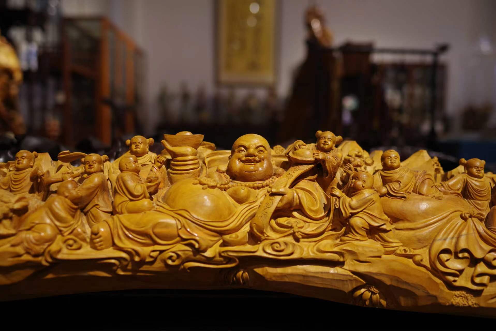 广式硬木家具也玩直播带货,看这对父子兵如何创新非遗_木雕_广州_工艺