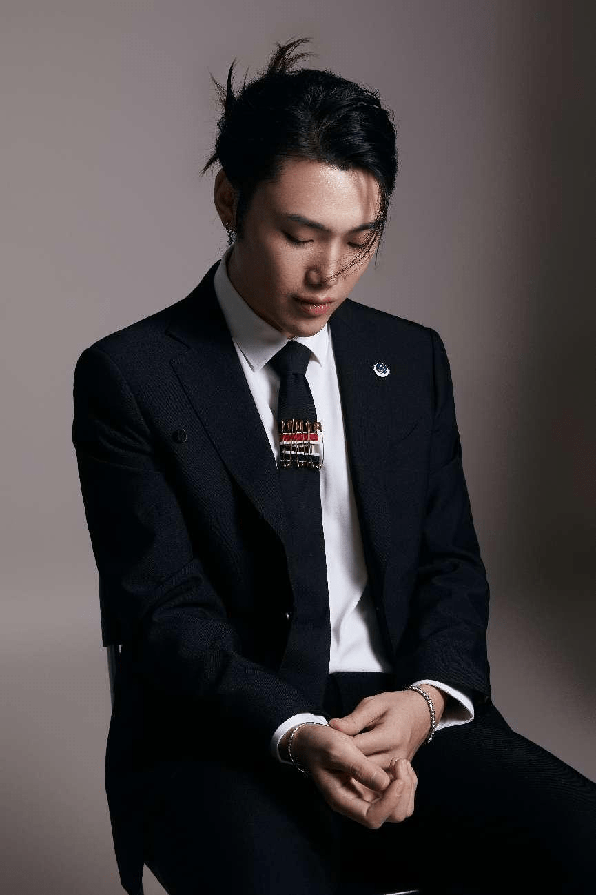 陈崎凡2022西南巡演以《逃离烦恼计划》为主题,旨在