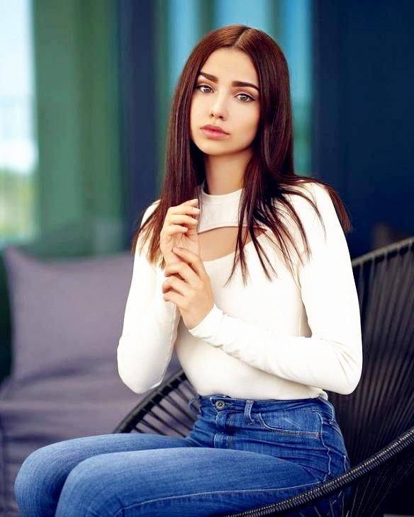 今天我们就一起来看看这位顶级的德国女神,她的名字叫sophie,出生于