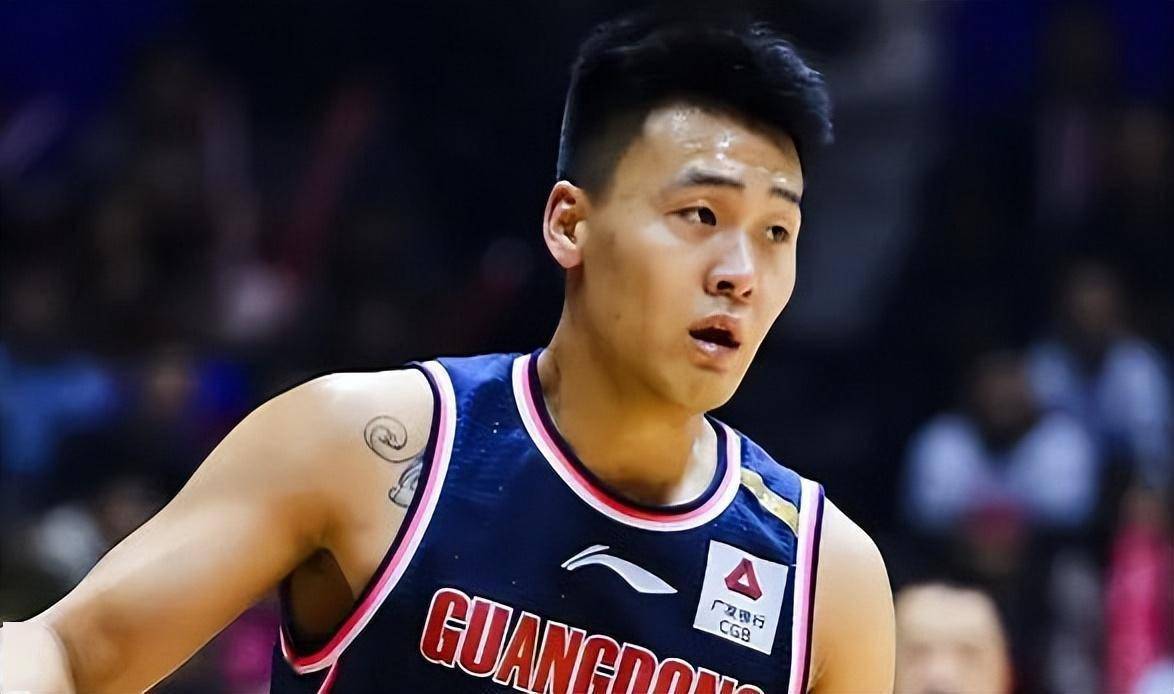 表现出色,对于中国男篮来说也有很大的帮助,所以希望赵睿可以好运