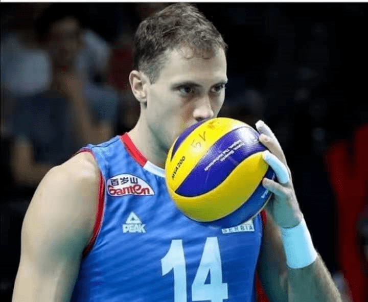 塞尔维亚男排公布2022世锦赛14人名单 欧锦赛mvp科瓦切维奇领衔出战