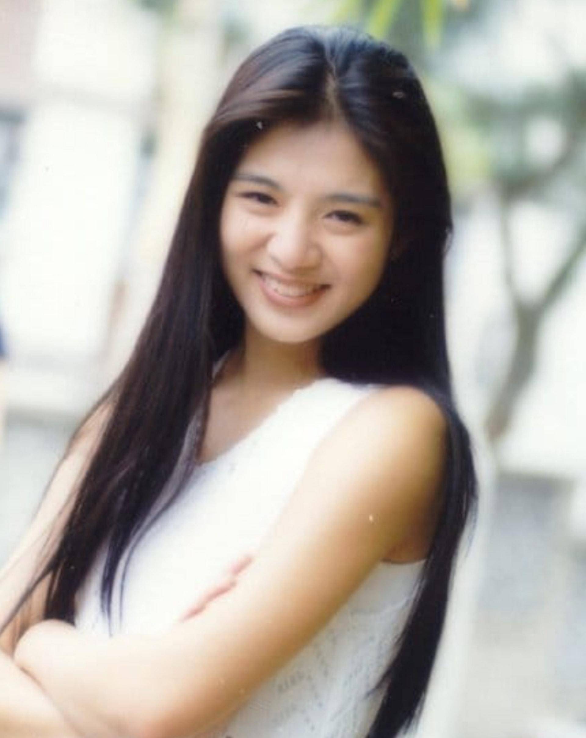 更有网民指,她比现在的韩星,更能够carry空气刘海.