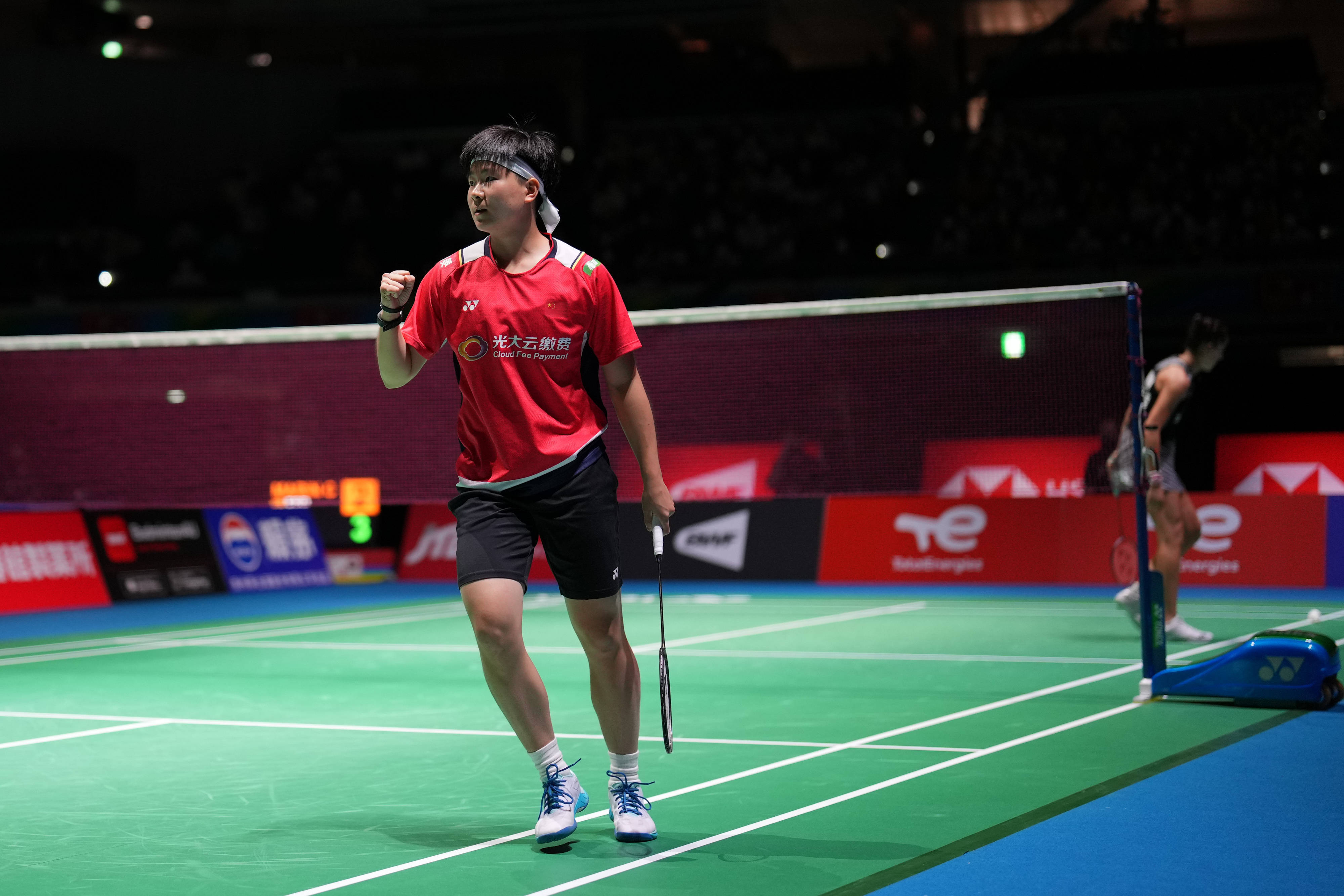 羽毛球——世锦赛:何冰娇无缘女单八强_比赛_马林_新华社