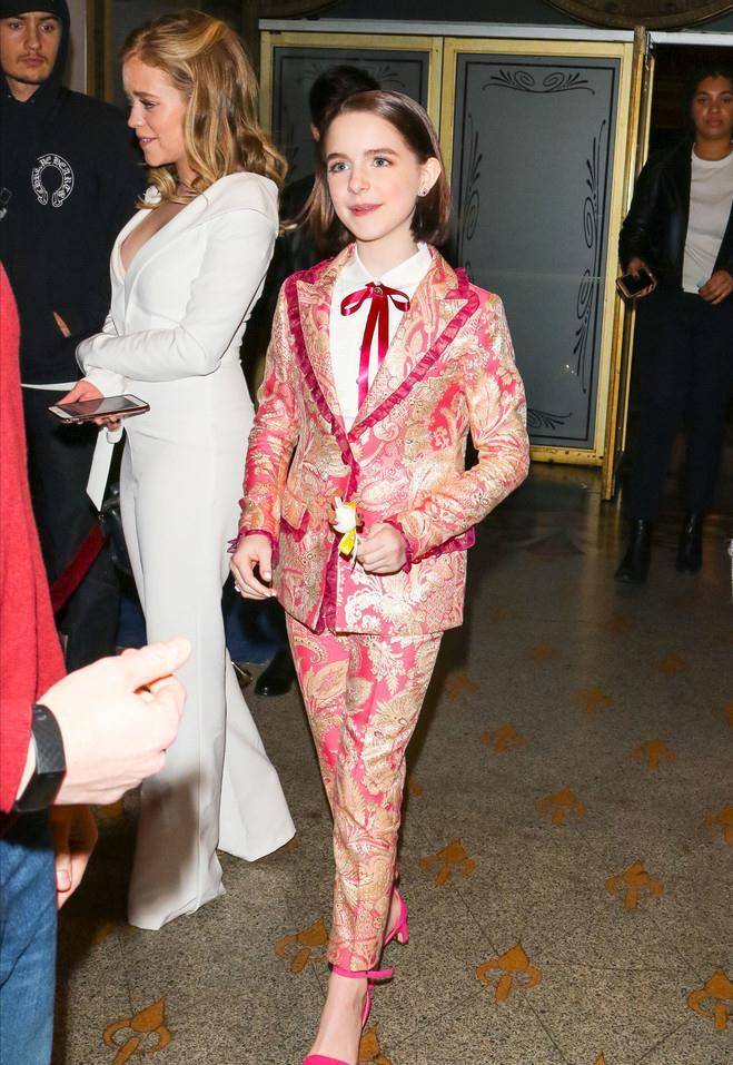 小童星麦肯娜·格瑞丝,被誉为"人间天使",美貌与智慧并存_美得_小姑娘