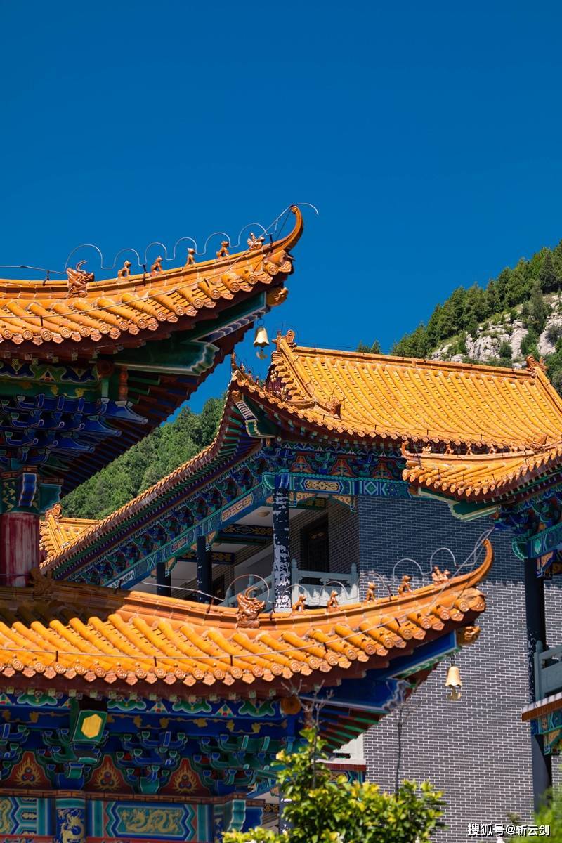 法师命名的寺庙是义净寺,其建筑之美堪称大师之作_自然环境_中国_寺院