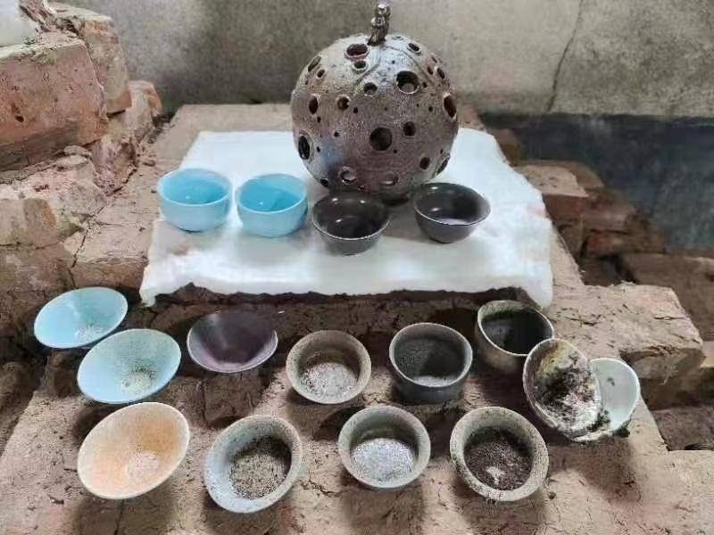 微山籍00后大学生王兴涵暑期自制柴窑烧瓷器_小时_烧窑_王吉