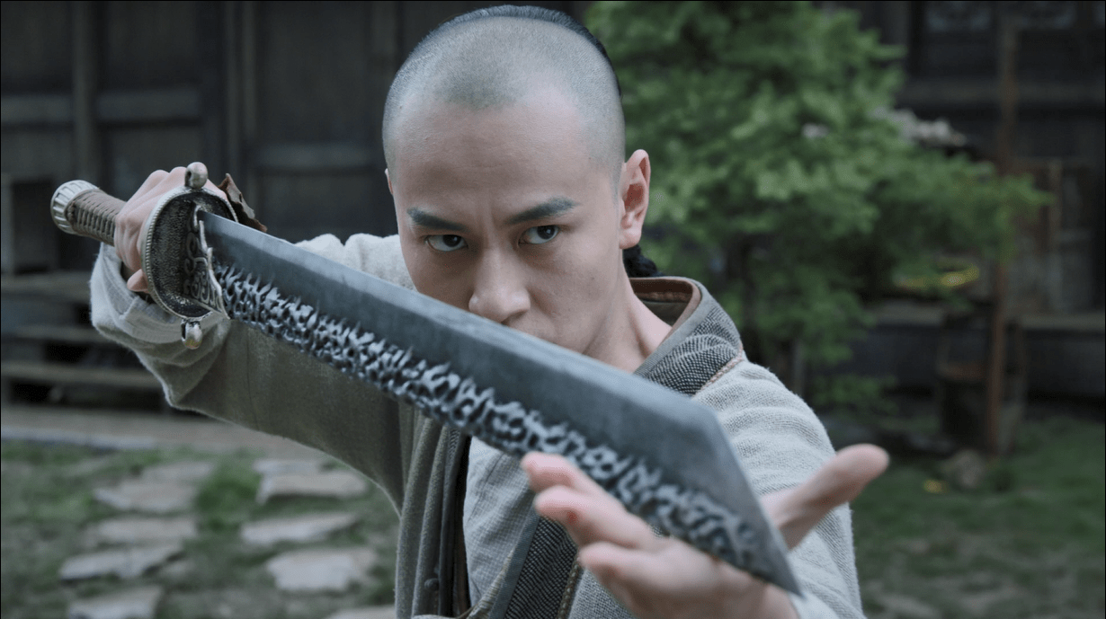 从预告片来看,胡斐,胡一刀,苗人凤等人的打戏没有花里胡哨的特效加持