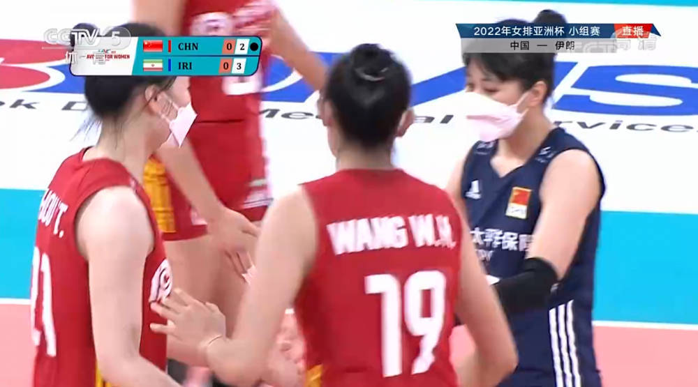 “运动员”中国女排对阵伊朗比赛中第一局佩戴口罩，中国排协：诚恳道歉