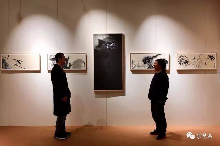 意图之无—蒋非默水墨作品展》：玄鸟、灵山、祥云与墨竹_手机搜狐网