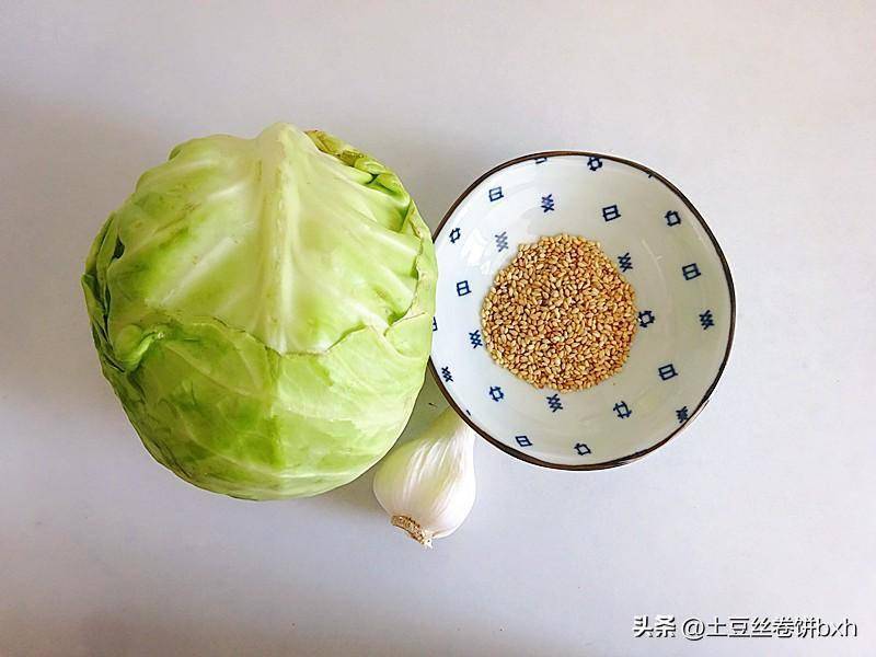 秋天,这菜要多吃,清热润燥热量低,晚餐这样来一盘,好吃又瘦身_包菜