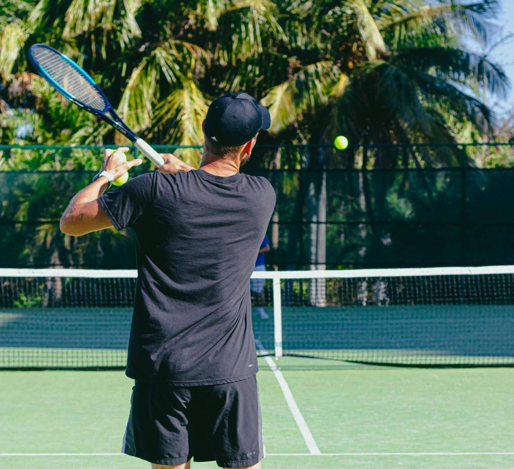 网球初学者练习正手容易出现哪些问题